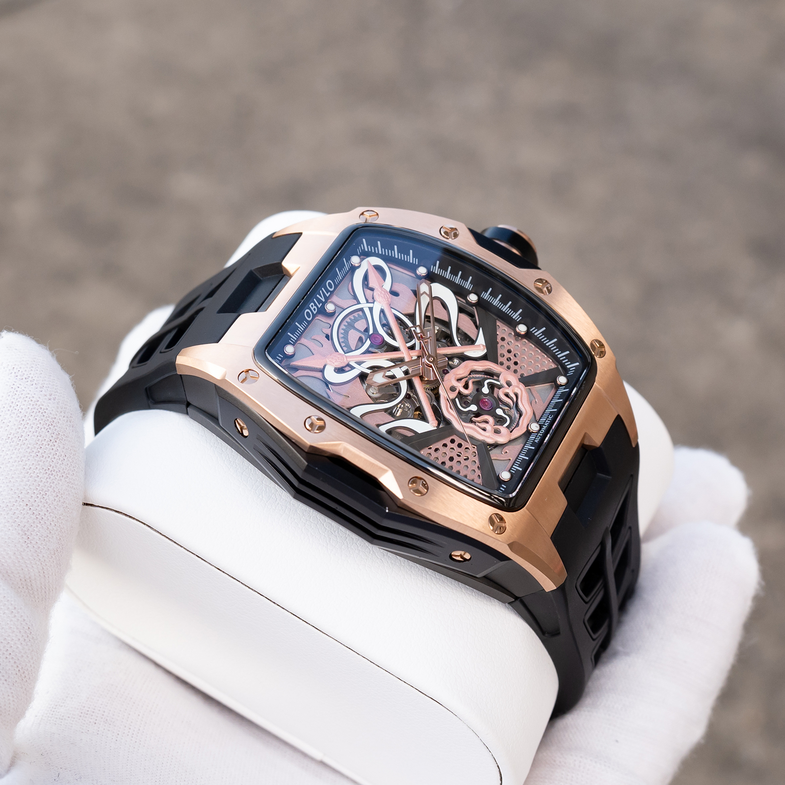 OBLVLO Men's Black PVD Tonneau - Luxury Watch Nz recensione e prezzo