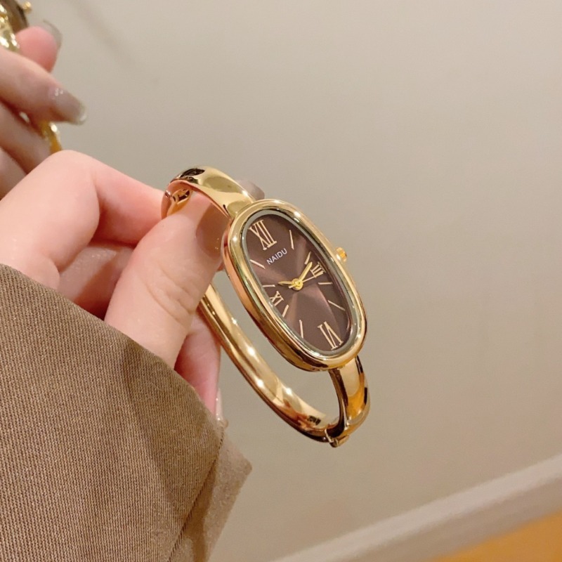 Top Brand Women Oval Roman Dia - Quiet Luxury Watch recensione e prezzo