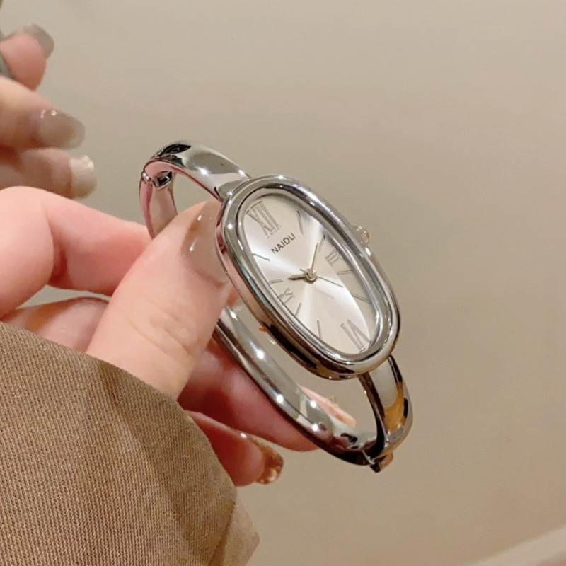 Top Brand Women Oval Roman Dia - Quiet Luxury Watch recensione e prezzo