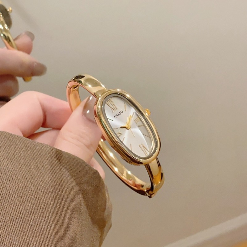 Top Brand Women Oval Roman Dia - Quiet Luxury Watch recensione e prezzo