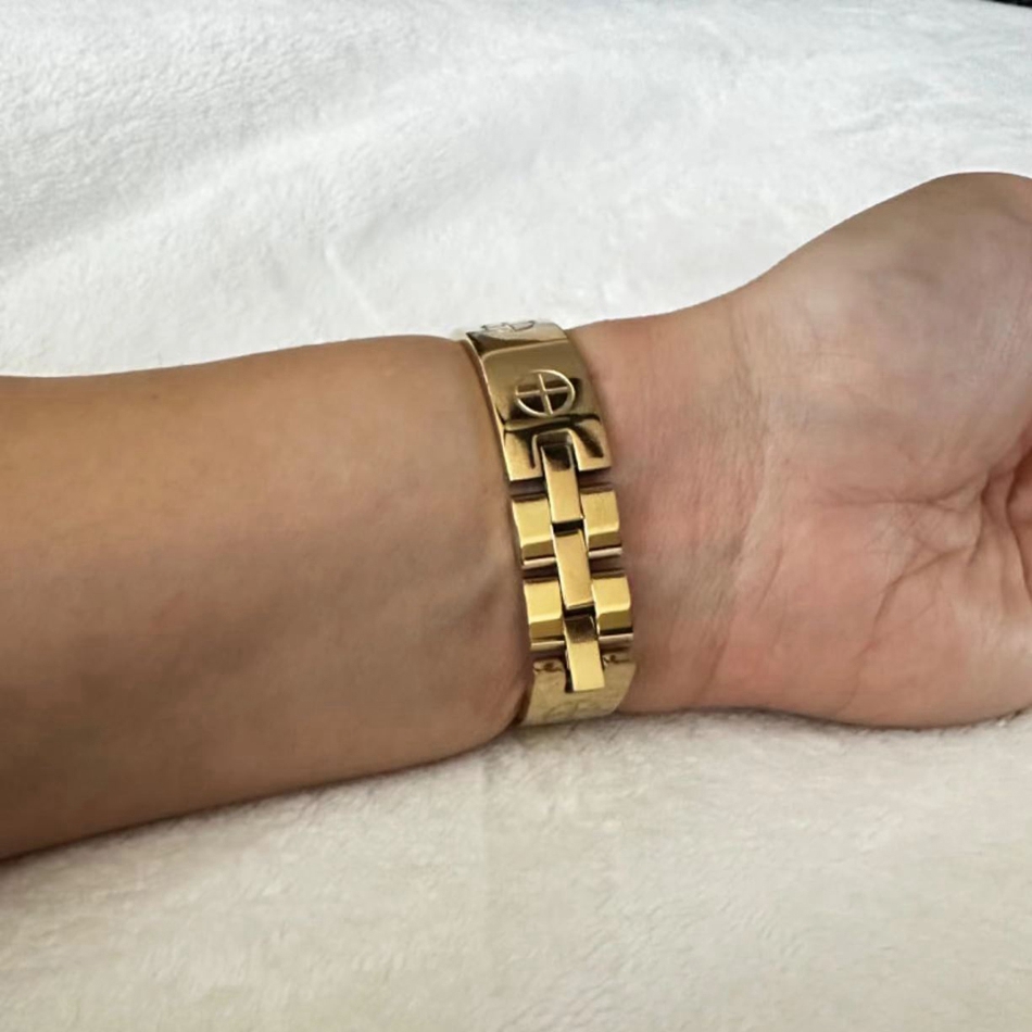 Luxury Stainless Steel Strap F - Luxury Watch Apple Bands recensione e prezzo