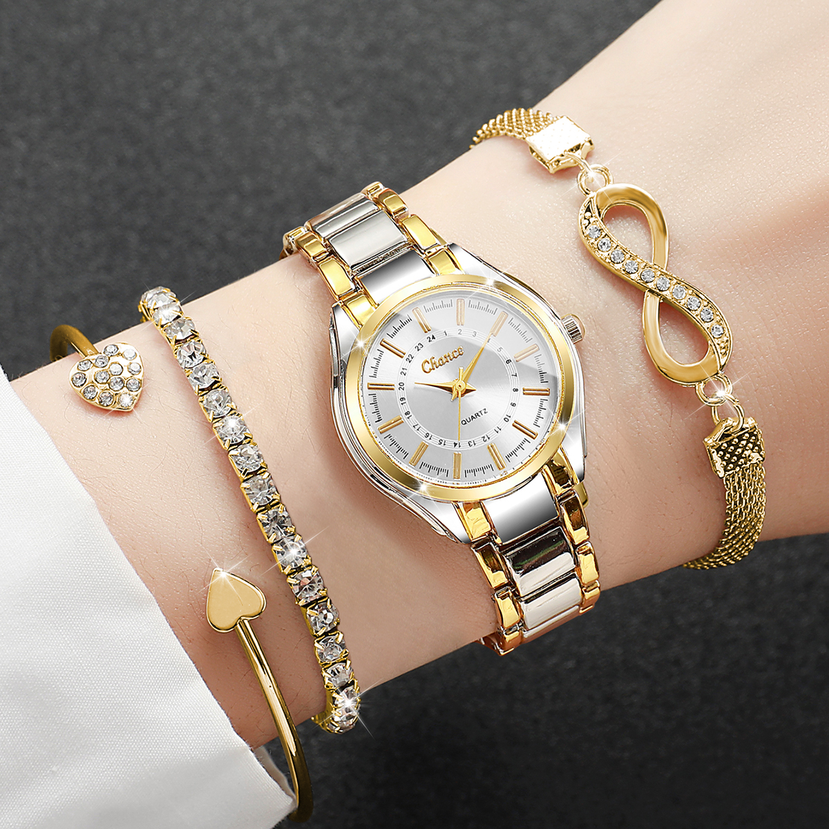 4PCS Elegant Women Watches Bra - Luxury Watch Kit recensione e prezzo