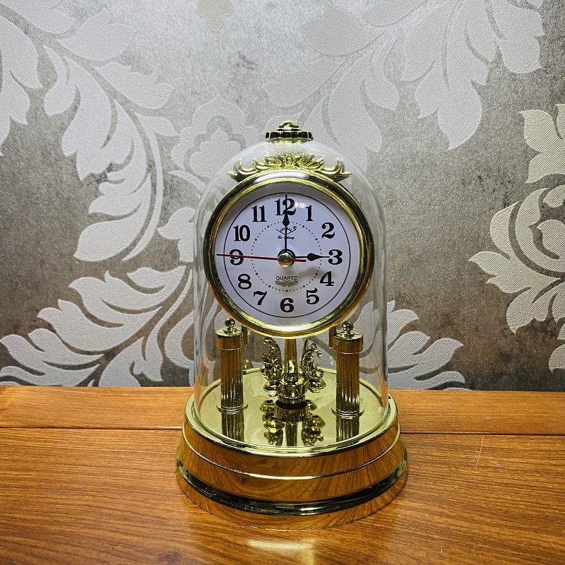 Luxury Gold Table Clock Silent - Table Watch Luxury recensione e prezzo