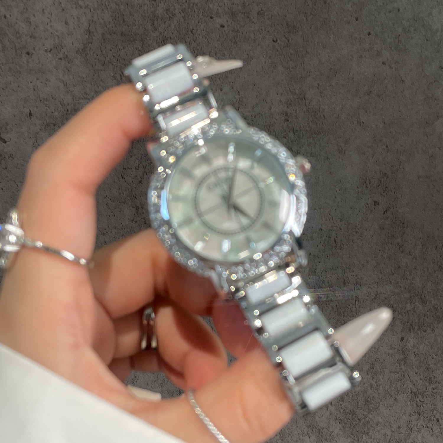 CILOA White Large Dial High-En - Luxury Watch White recensione e prezzo
