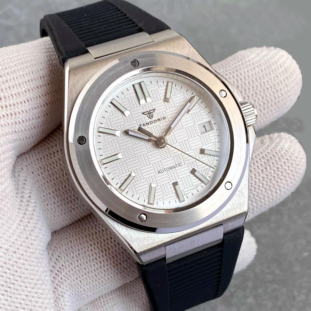Custom New Silver 40mm Round B - Luxury Watch In Japan recensione e prezzo